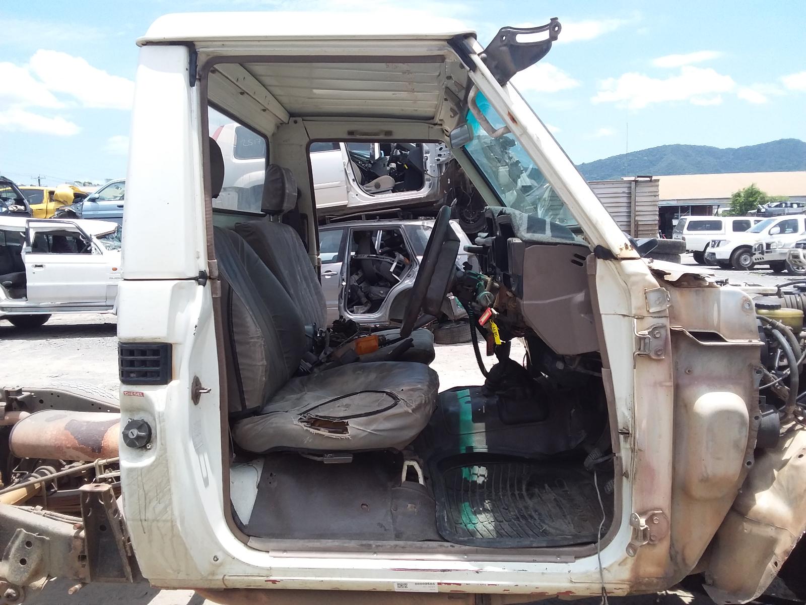 1994 Toyota Landcruiser Gear Stick/Shifter View Auto part Gear Stick/Shifter Toyota Landcruiser 1994