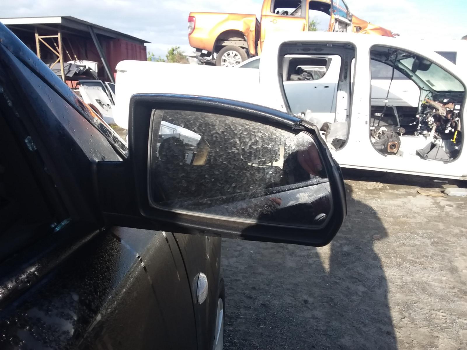 View Auto part Right Rear Door Sliding Kia Rio 2008