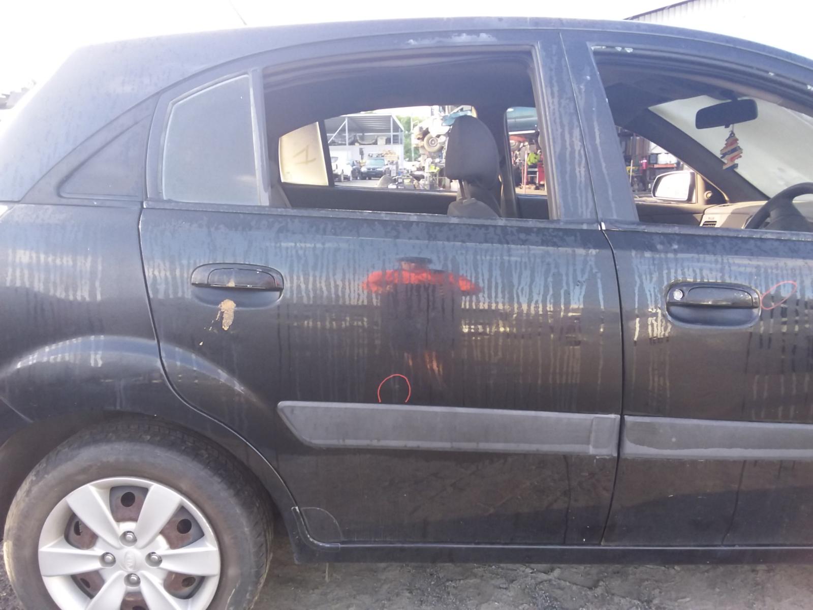 View Auto part Right Rear Door Sliding Kia Rio 2008