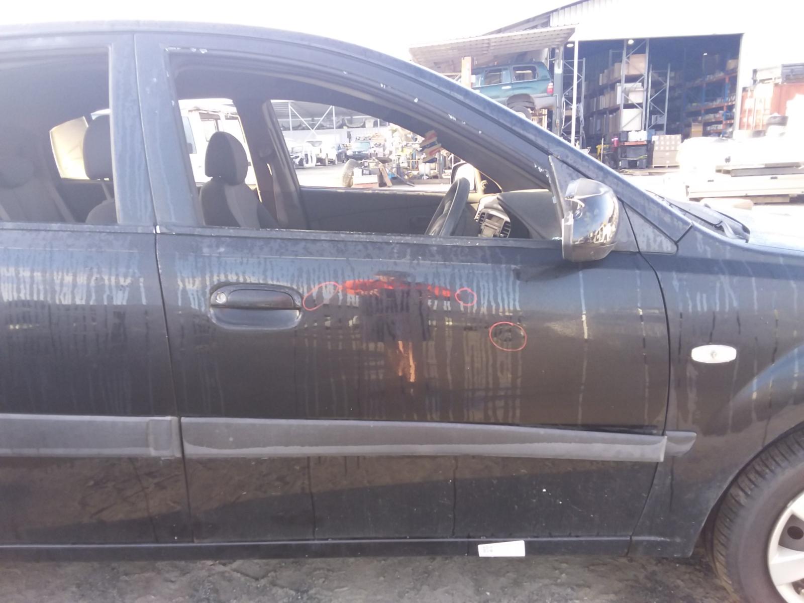 View Auto part Right Rear Door Sliding Kia Rio 2008