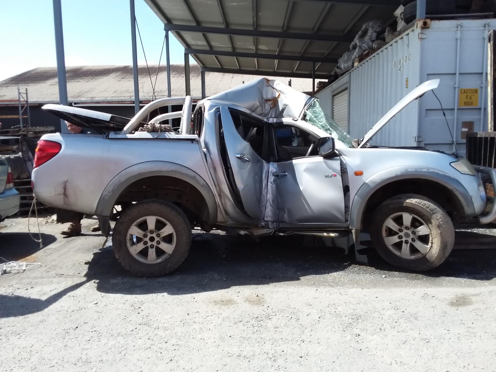 Right Indicator/Fog/Side Triton Mitsubishi 2009