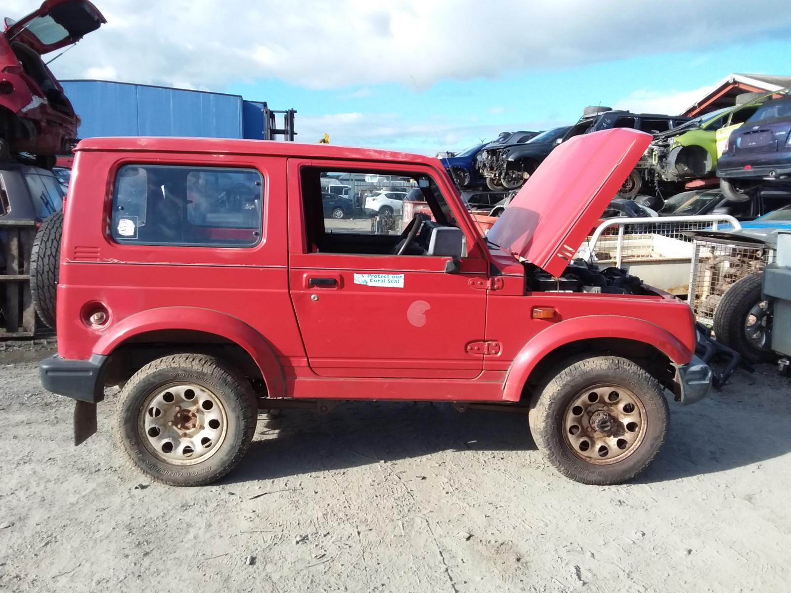 View Auto part Jack Suzuki Sierra 1996