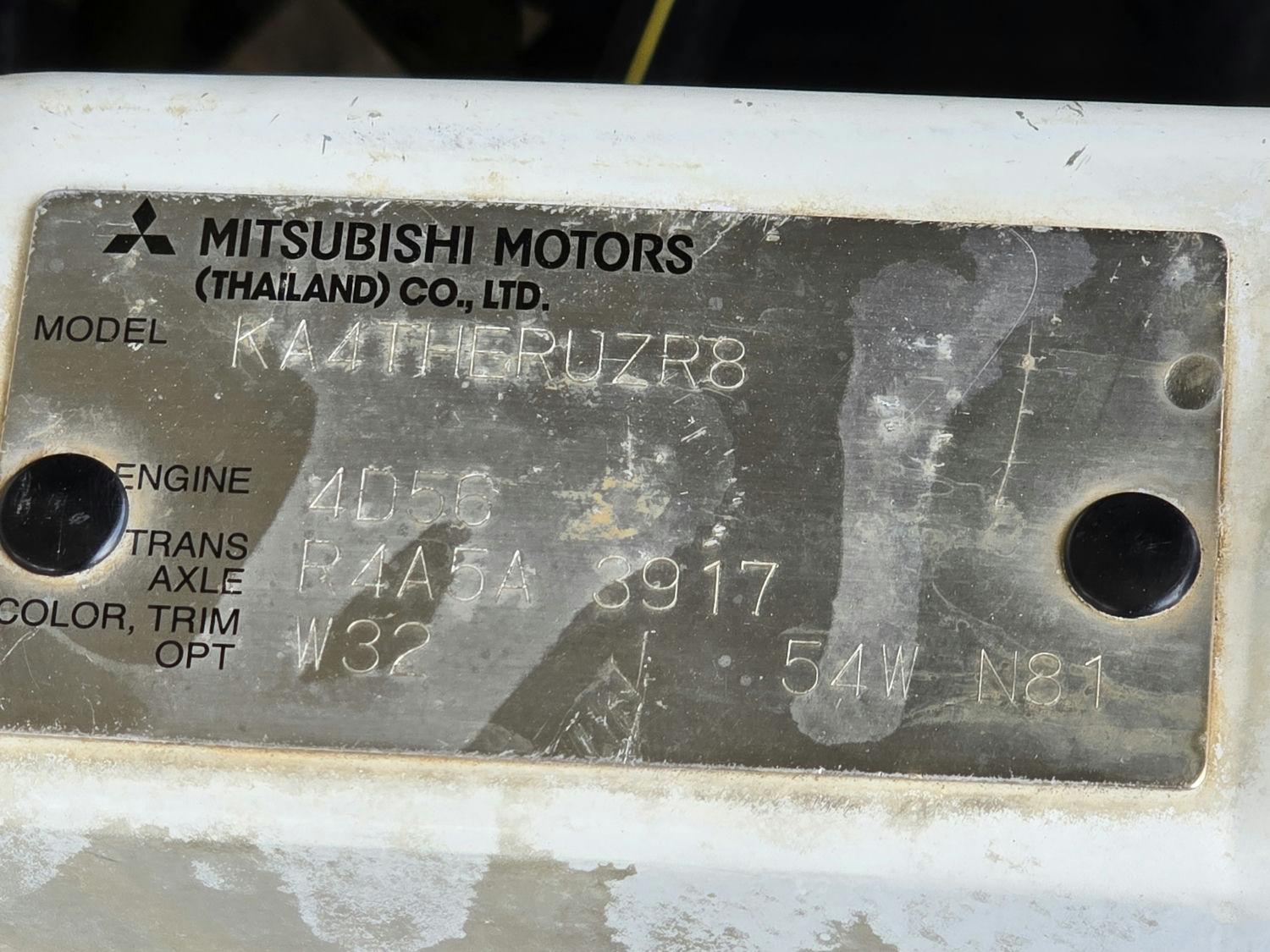 View Auto part Airbag Module/Sensor Mitsubishi Triton 2012
