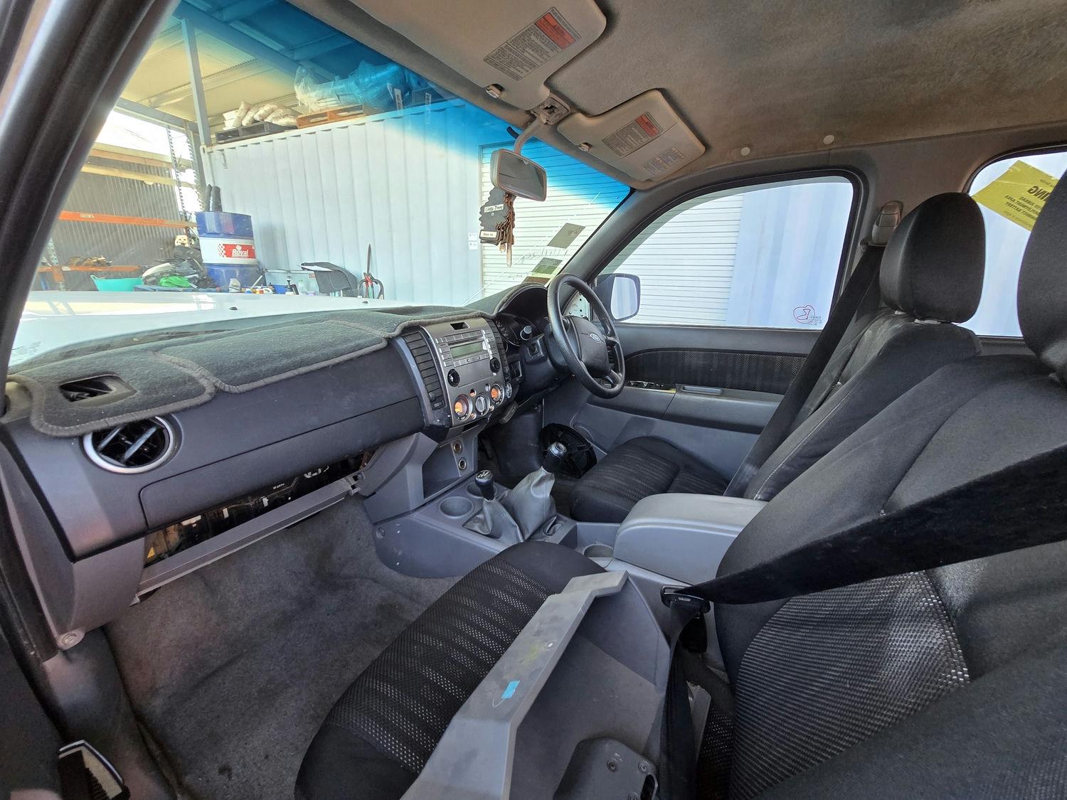 View Auto part Grab Handle Ford Ranger 2009