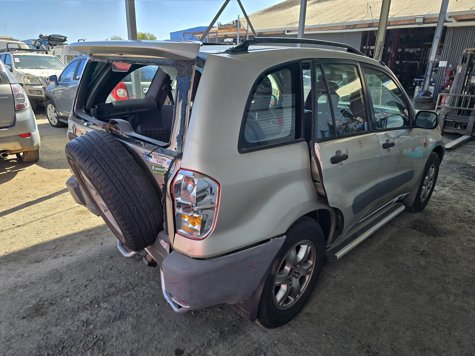 View Auto part Tyre Toyota Rav4 2002