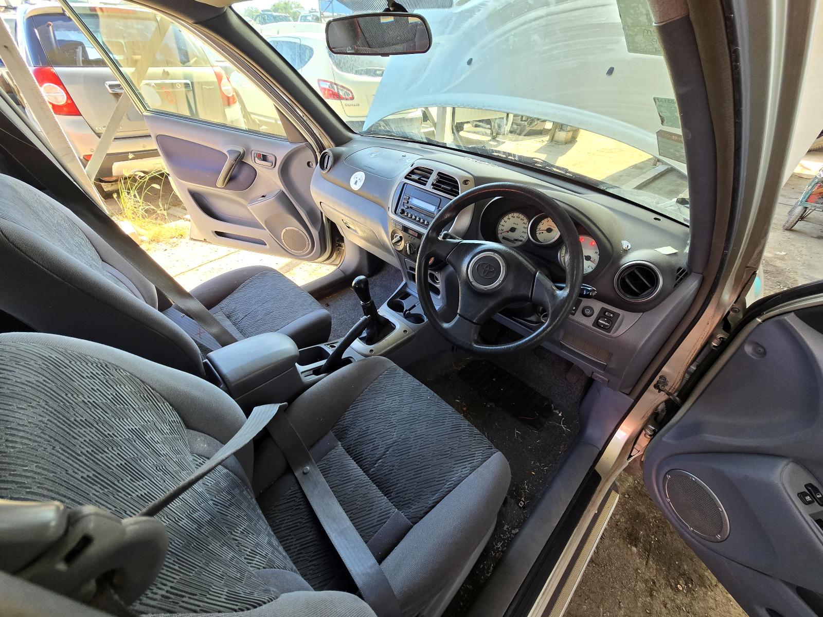 View Auto part Tyre Toyota Rav4 2002