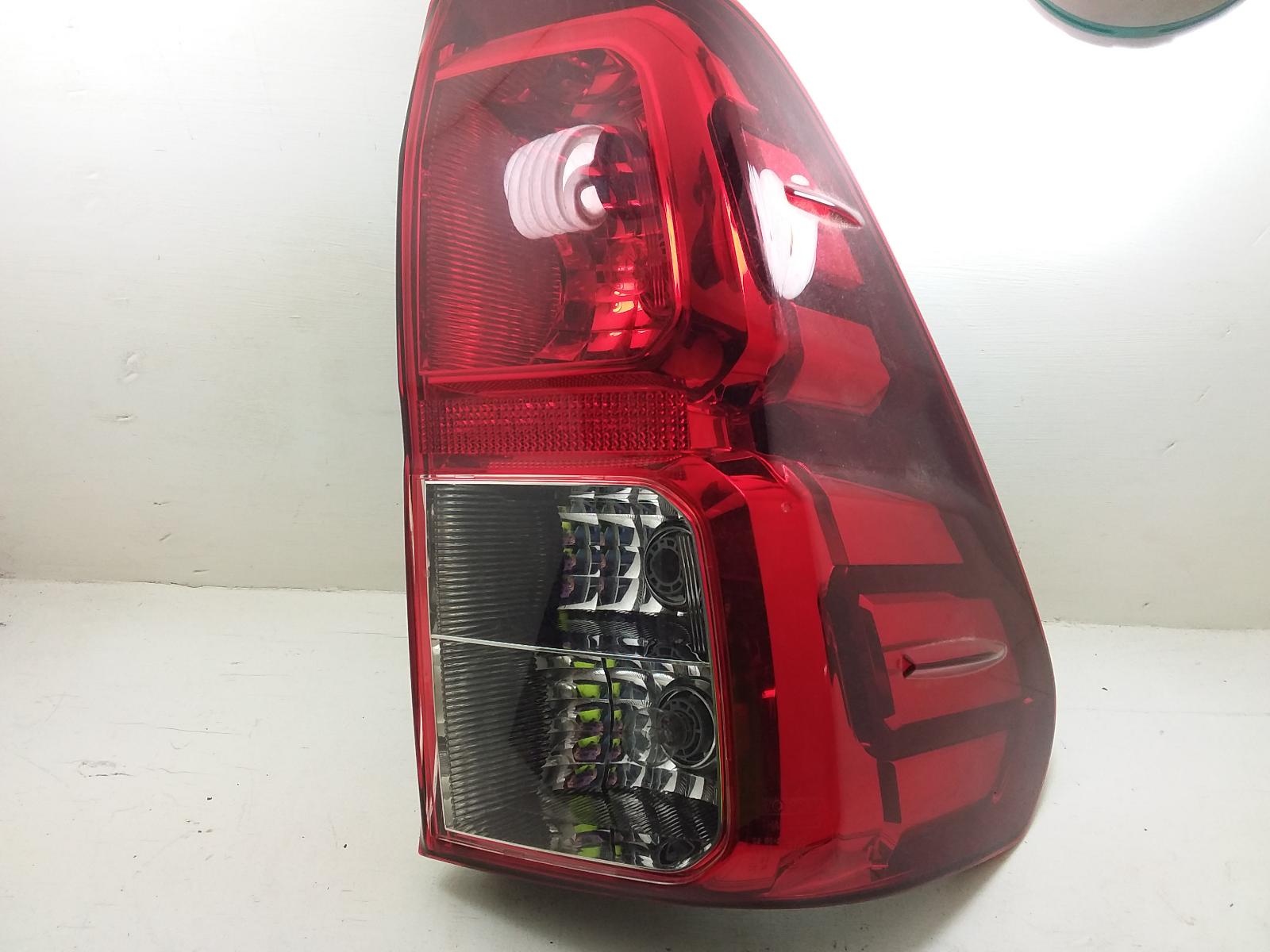 View Auto part Right Taillight Toyota Hilux 2016