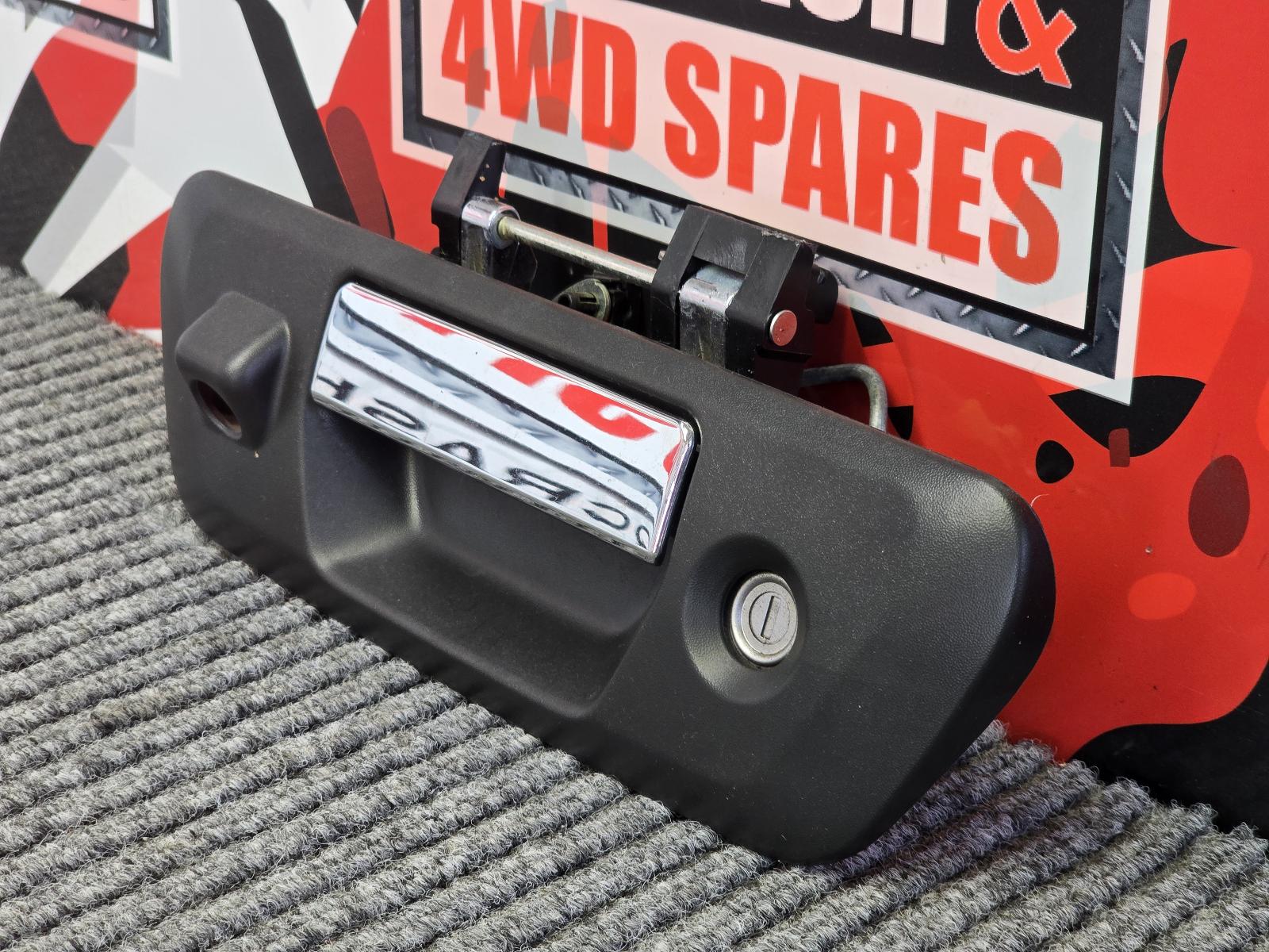 View Auto part Tailgate Handle Nissan Navara 2021