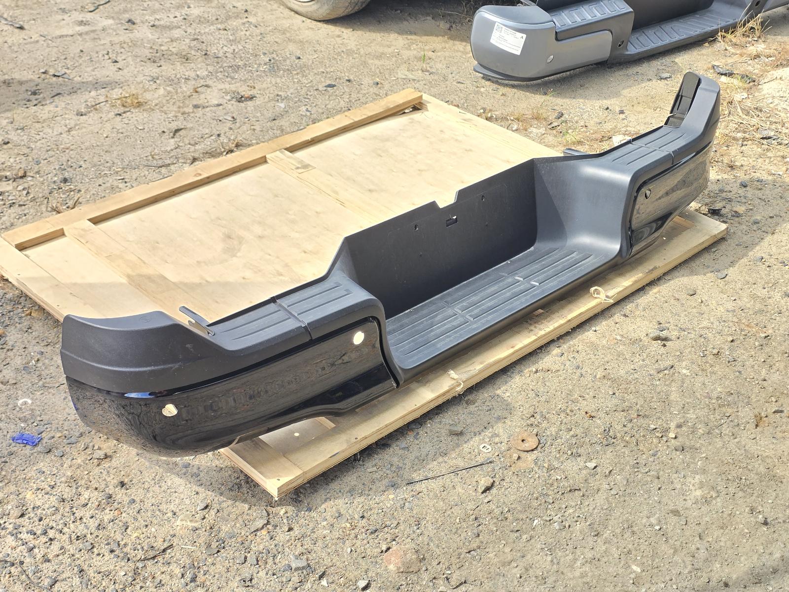 Rear Bumper Hilux Toyota 2025