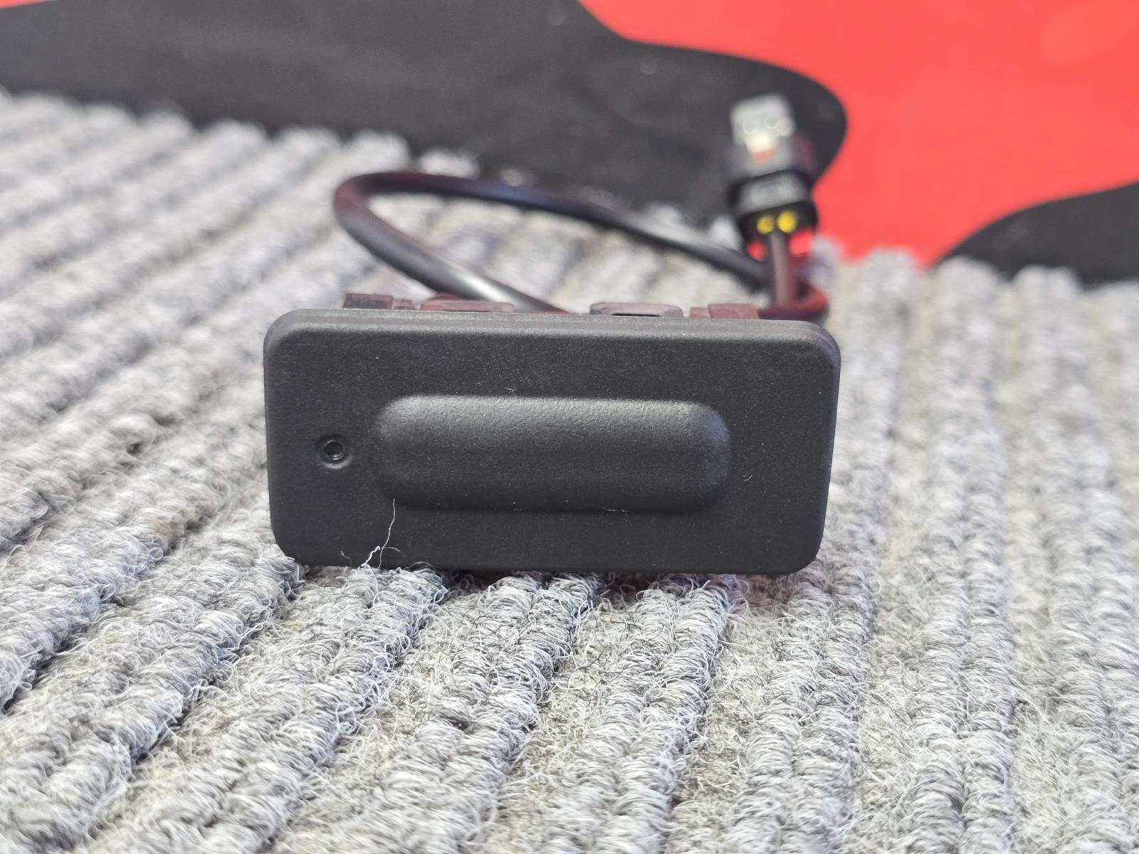 View Auto part Tailgate Handle Chevrolet Silverado 2025