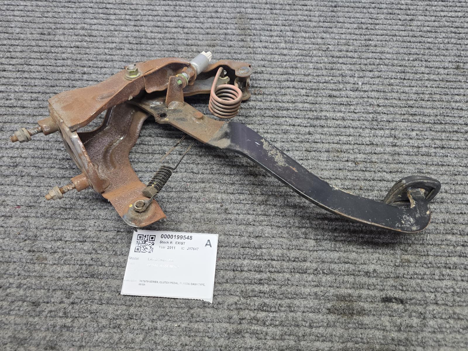 View Auto part Pedal Assembly Toyota Landcruiser 2011