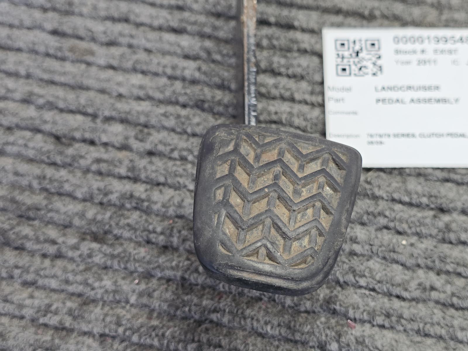 View Auto part Pedal Assembly Toyota Landcruiser 2011