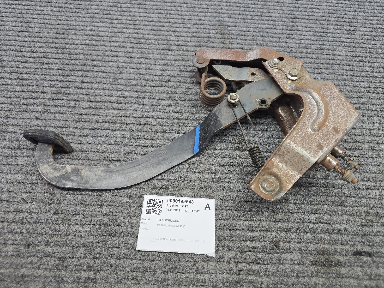 View Auto part Pedal Assembly Toyota Landcruiser 2011