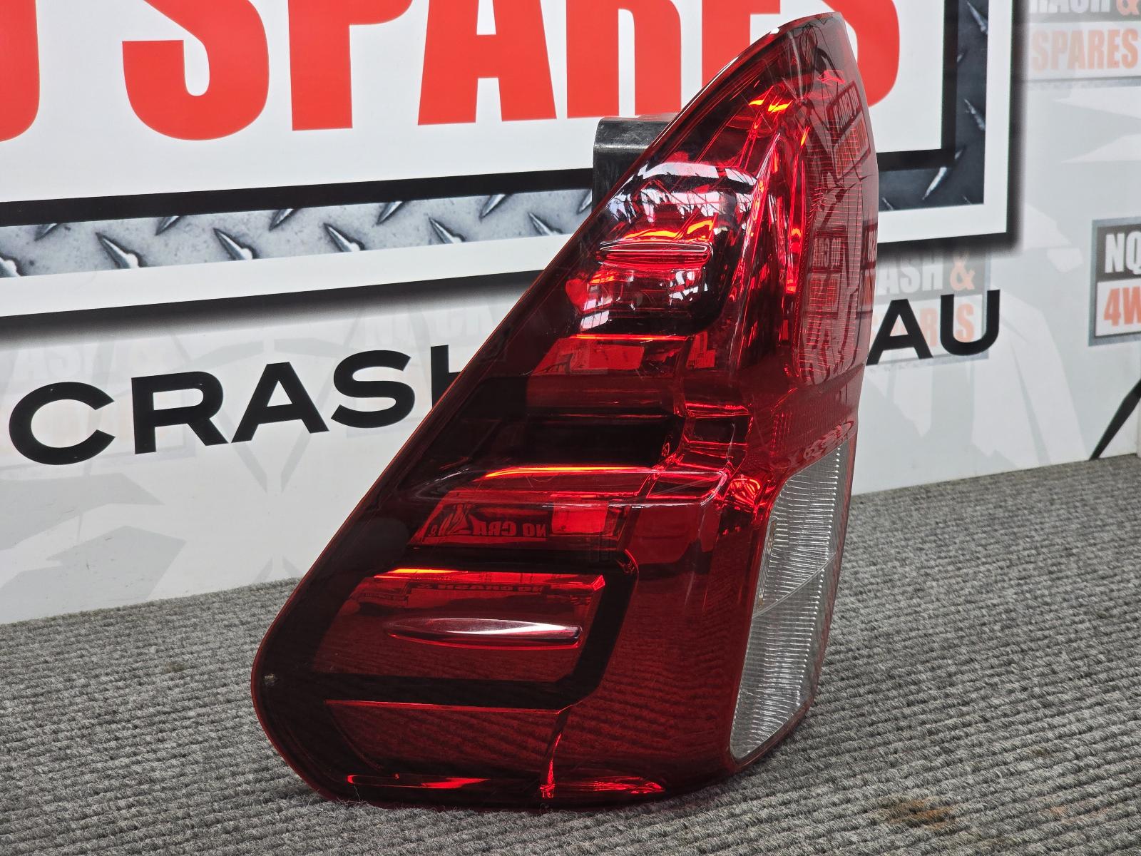 View Auto part Left Taillight Toyota Hilux 2017