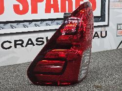 View Auto part Left Taillight Toyota Hilux 2017