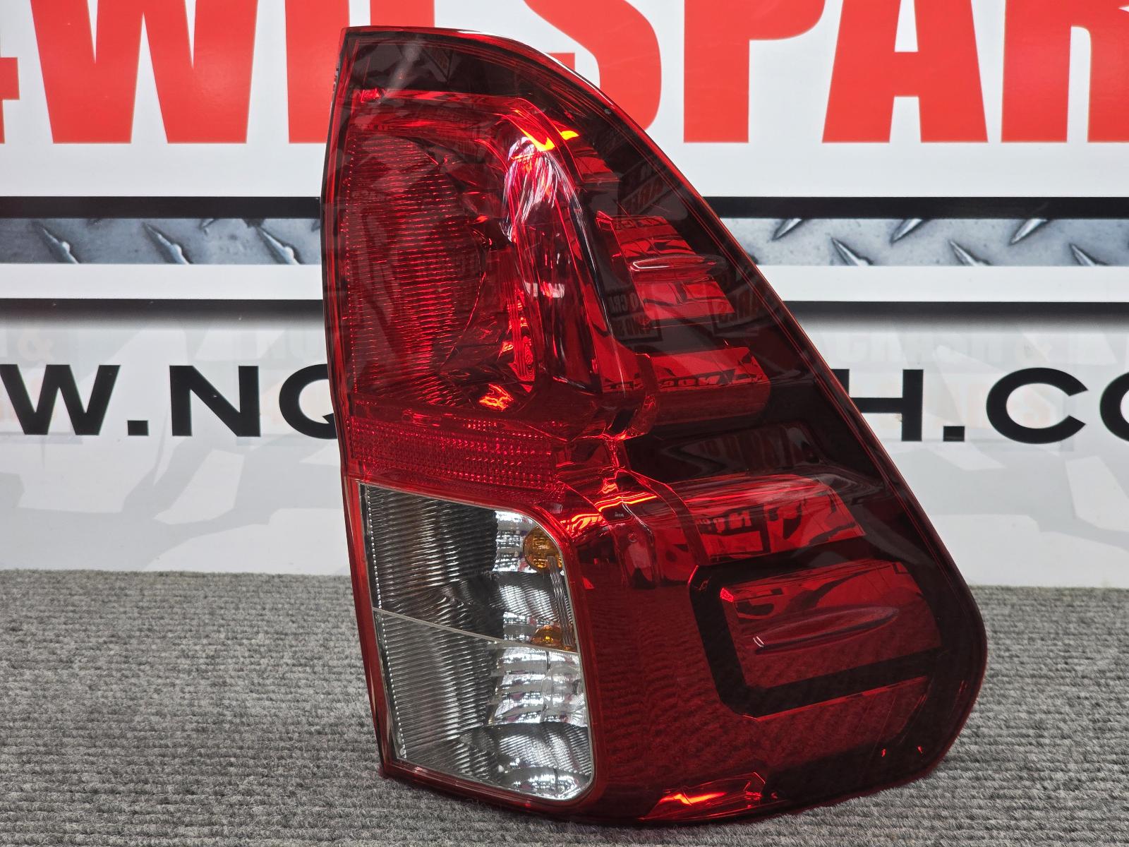View Auto part Right Taillight Toyota Hilux 2017