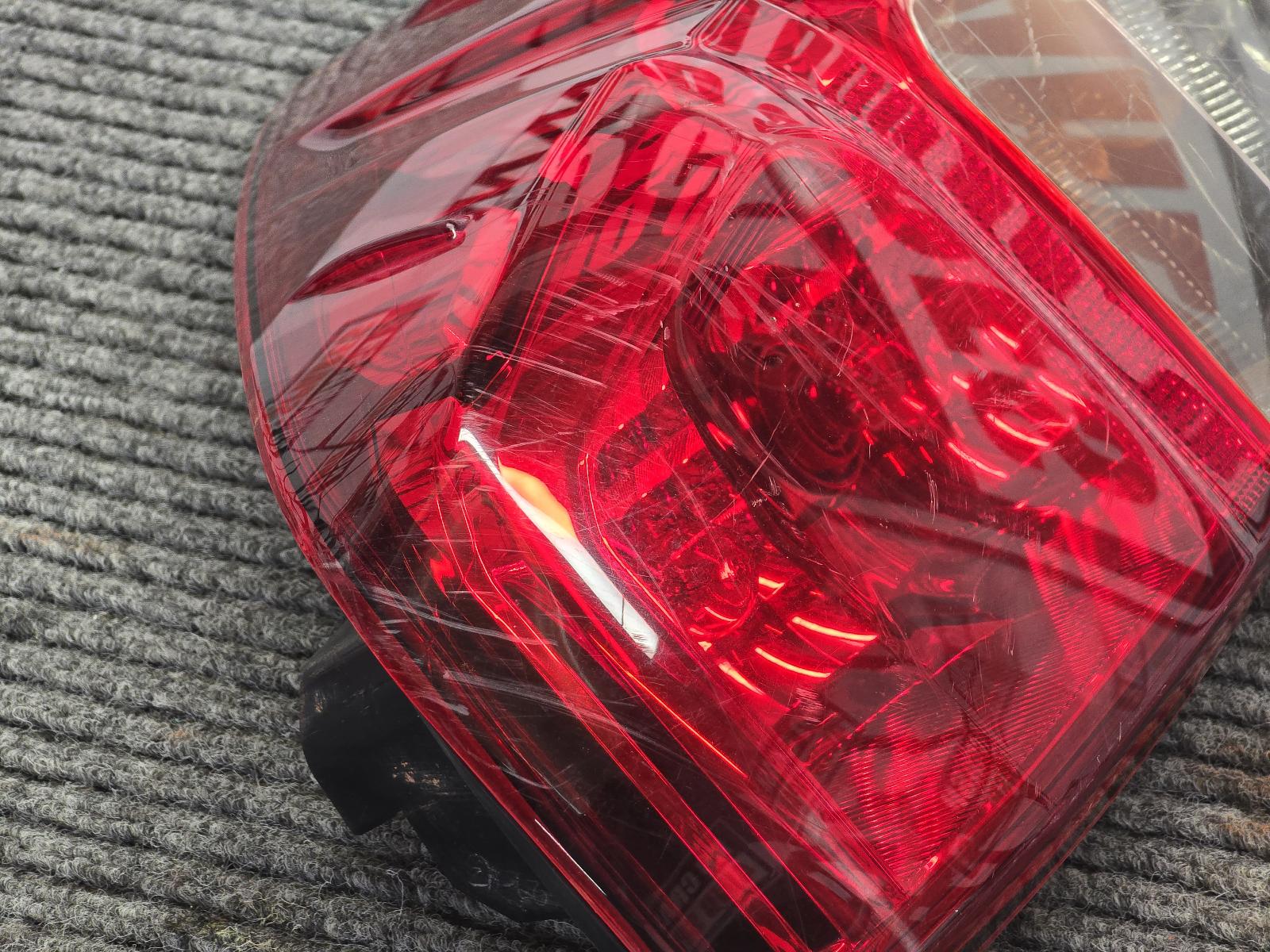 View Auto part Right Taillight Toyota Hilux 2017