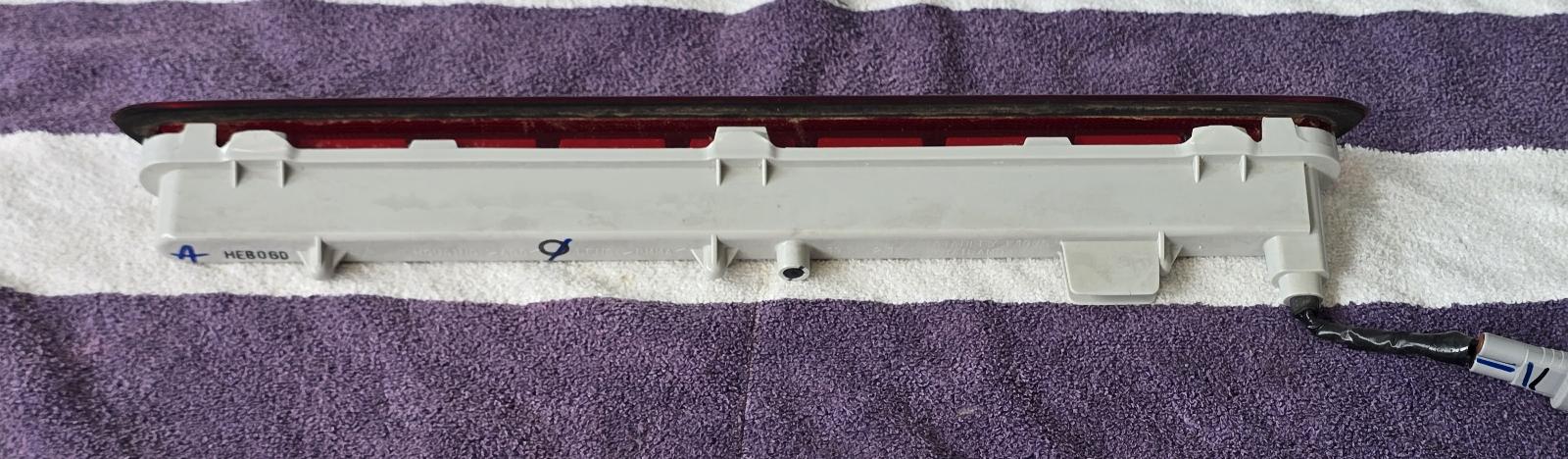 View Auto part High Level Stoplight Toyota Hilux 2025